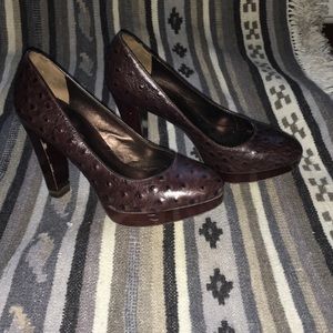 🍀Banana Republic ostrich pumps